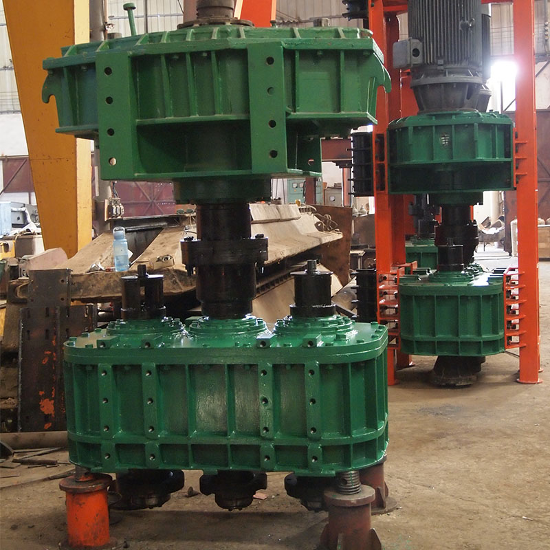 Construction engineering multi-head drilling rig