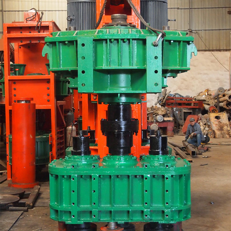 Construction engineering multi-head drilling rig