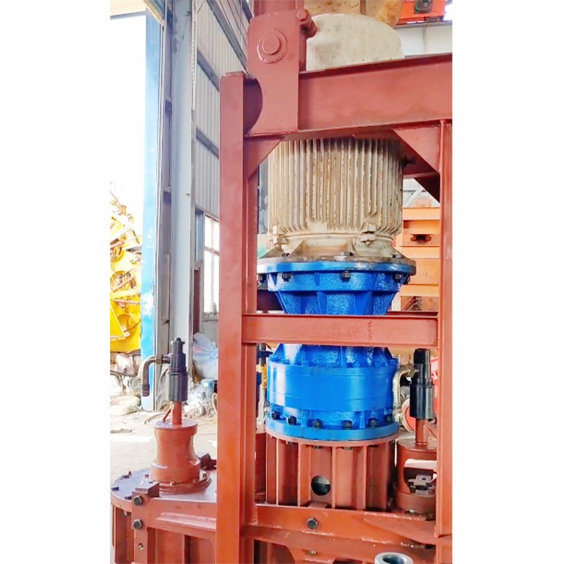 Construction engineering multi-head drilling rig